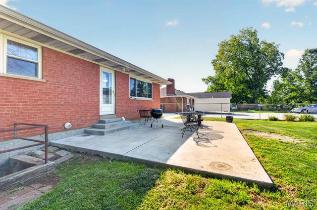 4956 Theiss Road, St Louis, MO 63128