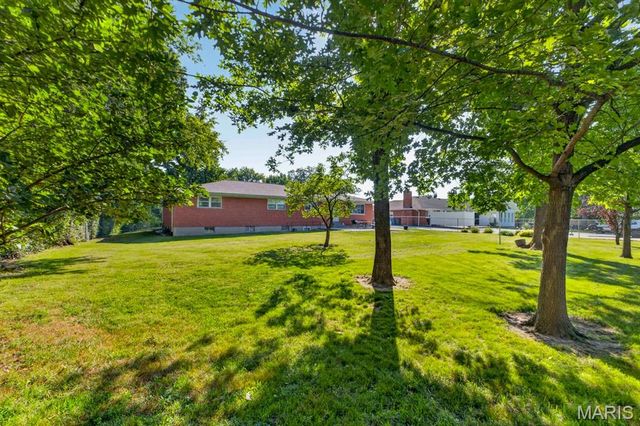 4956 Theiss Road, St Louis, MO 63128