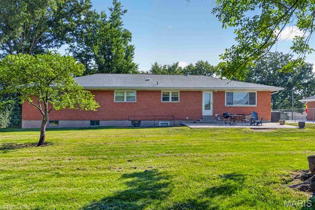 4956 Theiss Road, St Louis, MO 63128