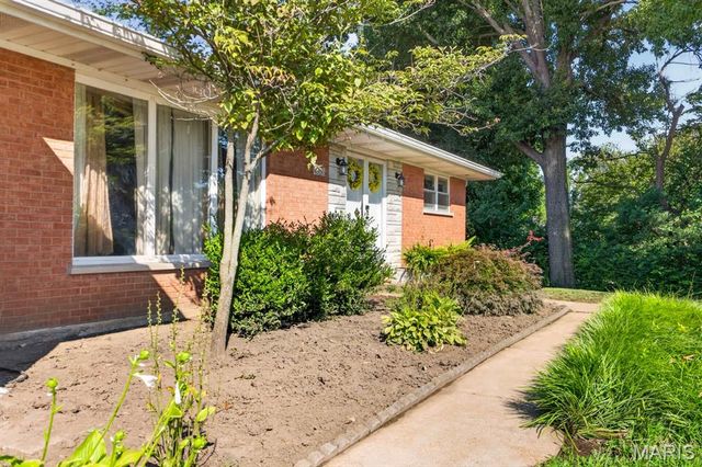 4956 Theiss Road, St Louis, MO 63128