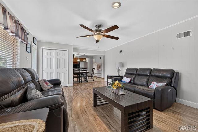 4956 Theiss Road, St Louis, MO 63128
