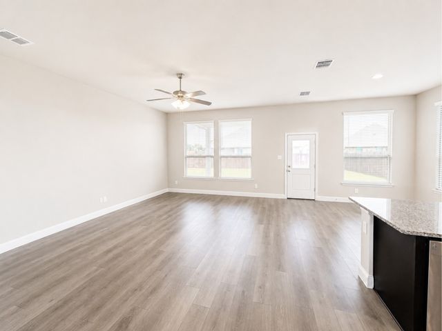 6002 14th Street, Midlothian, TX 76065