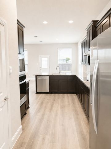 6002 14th Street, Midlothian, TX 76065