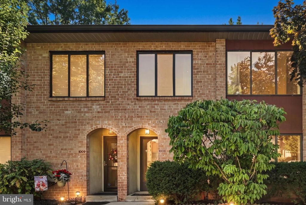 1008 STONYBROOK DR #1008, WEST NORRITON, PA 19403 — exterior