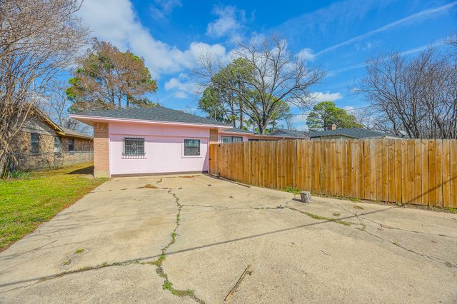 9610 Jennie Lee, Dallas, TX 75227