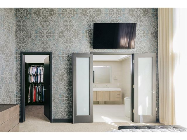 2556 18th St, Denver, CO 80211