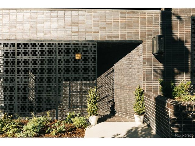 2556 18th St, Denver, CO 80211