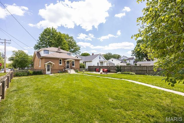 411 N Lincoln Avenue, O'fallon, IL 62269