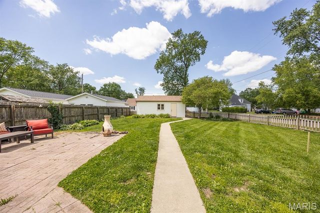 411 N Lincoln Avenue, O'fallon, IL 62269