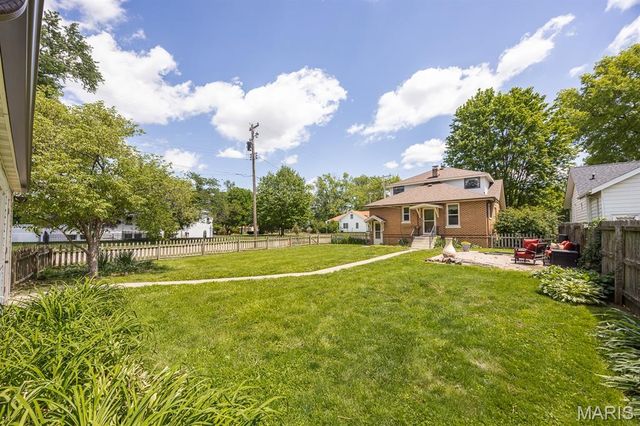 411 N Lincoln Avenue, O'fallon, IL 62269