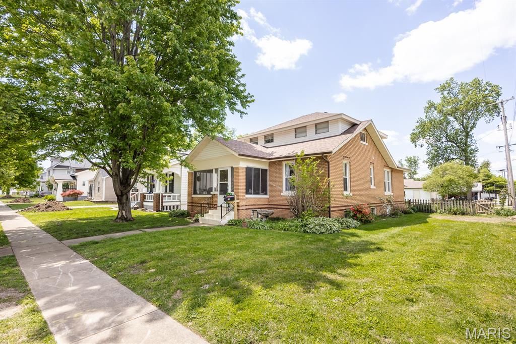 411 N Lincoln Avenue, O'fallon, IL 62269
