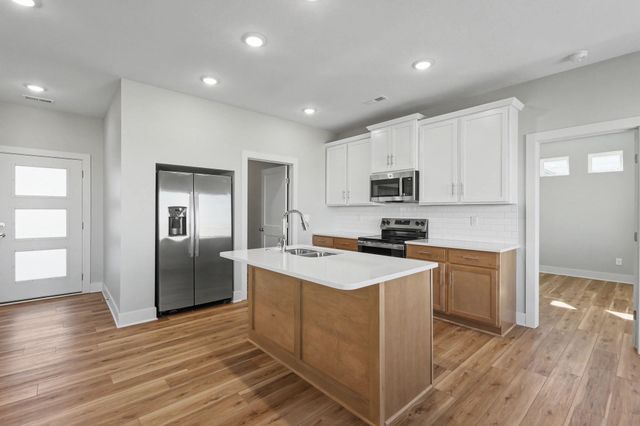 596 W Long Path Ct, Goddard, KS 67052