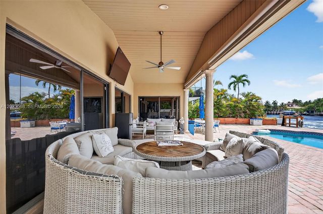 317 S Riverside Dr, Pompano Beach, FL 33062