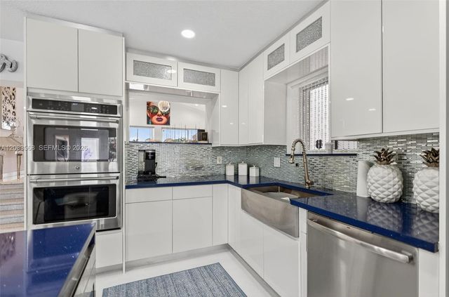 317 S Riverside Dr, Pompano Beach, FL 33062
