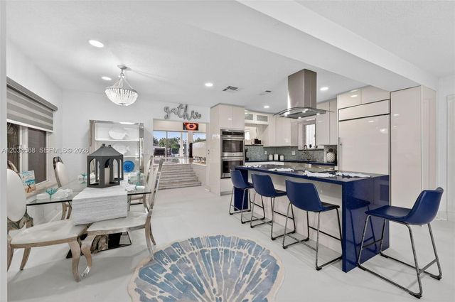 317 S Riverside Dr, Pompano Beach, FL 33062