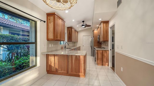 7363 OAK MOSS DRIVE 33, Sarasota, FL 34241