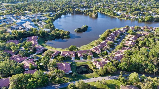 7363 OAK MOSS DRIVE 33, Sarasota, FL 34241