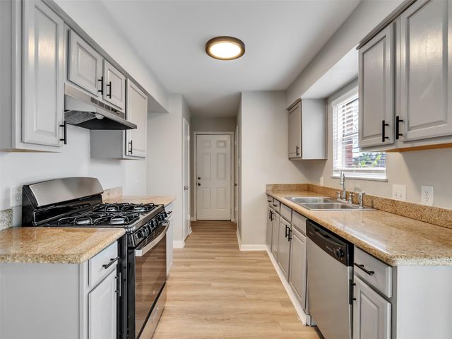 4003 Swinden Drive, Houston, TX 77066