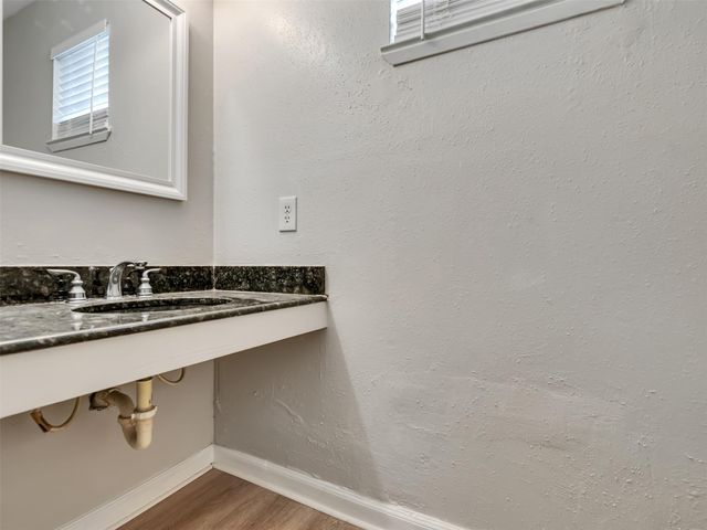 4003 Swinden Drive, Houston, TX 77066