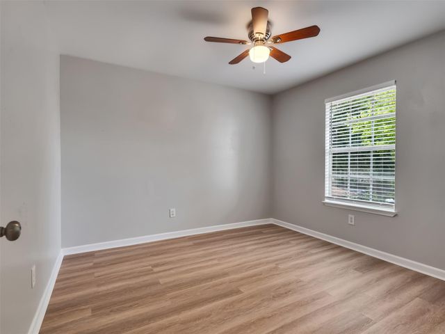 4003 Swinden Drive, Houston, TX 77066