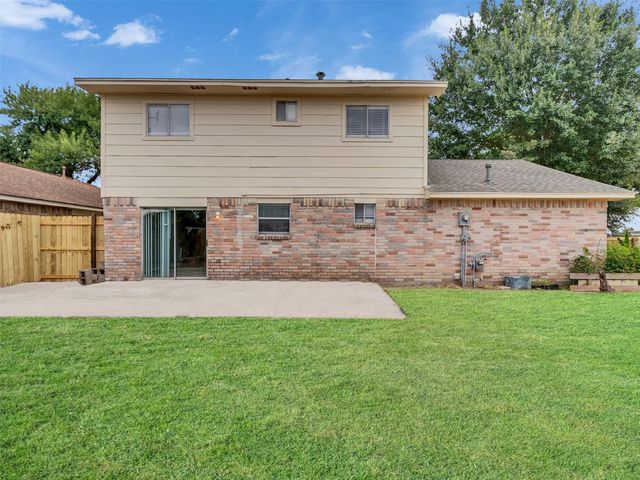 4003 Swinden Drive, Houston, TX 77066