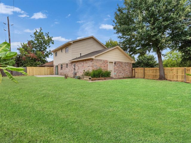 4003 Swinden Drive, Houston, TX 77066