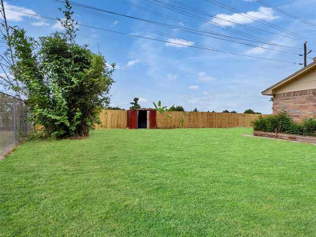 4003 Swinden Drive, Houston, TX 77066