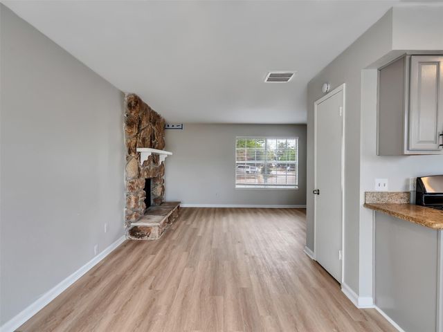 4003 Swinden Drive, Houston, TX 77066