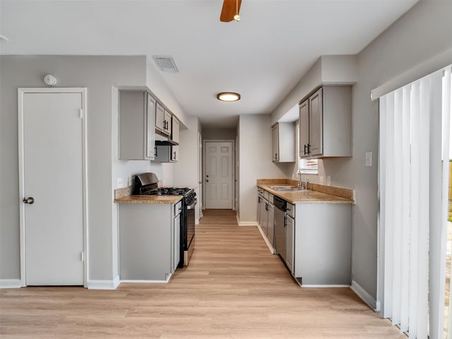 4003 Swinden Drive, Houston, TX 77066