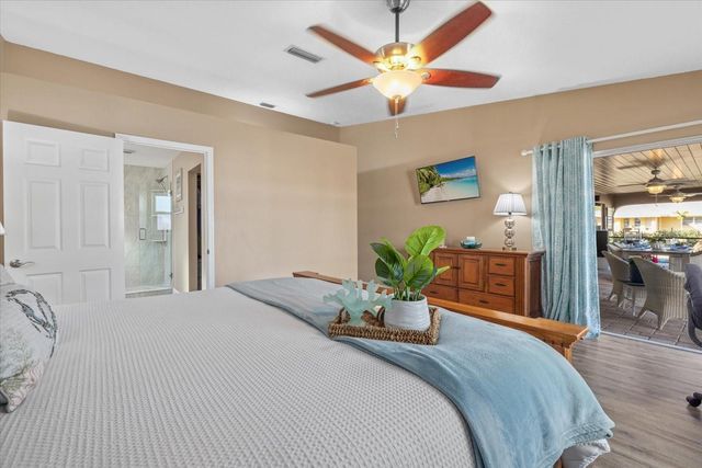 800 CHURCH STREET, Nokomis, FL 34275