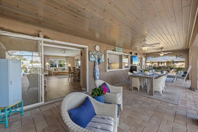 800 CHURCH STREET, Nokomis, FL 34275