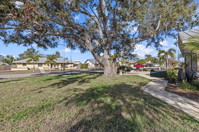 800 CHURCH STREET, Nokomis, FL 34275