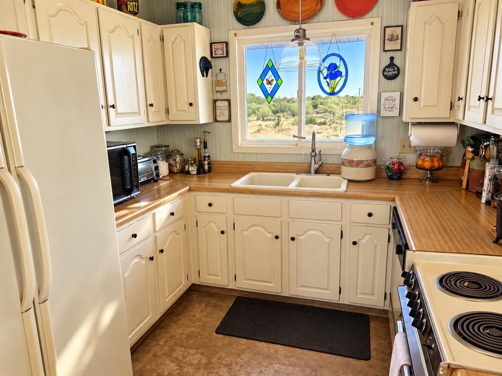 Image 3 of property listing at 7154 Dale Lane, San Angelo, TX 76905