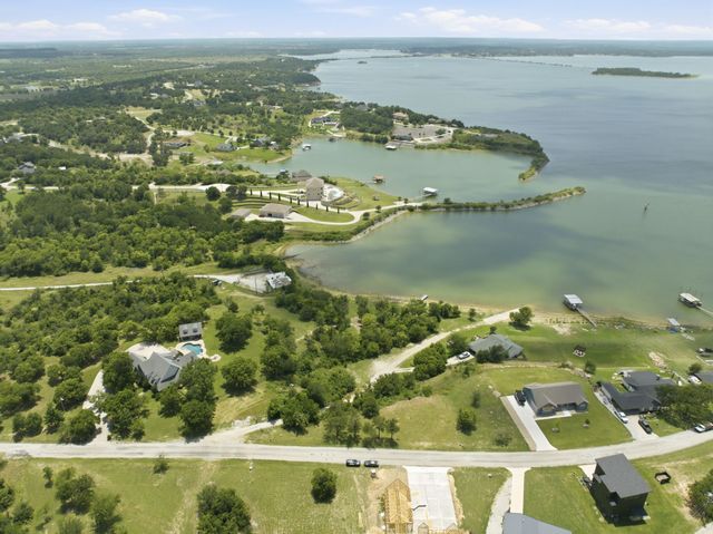 000 Twin Hills Road, Lake Bridgeport, TX 76426