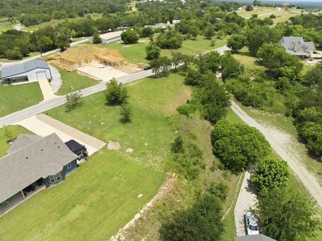 000 Twin Hills Road, Lake Bridgeport, TX 76426