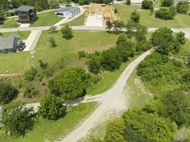 000 Twin Hills Road, Lake Bridgeport, TX 76426