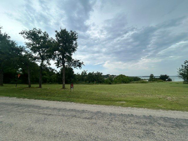 000 Twin Hills Road, Lake Bridgeport, TX 76426