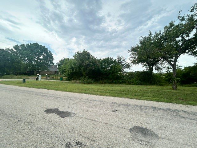 000 Twin Hills Road, Lake Bridgeport, TX 76426