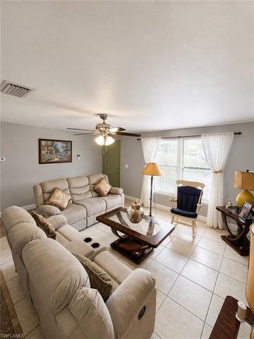 1409 NW 7th PL, Cape Coral, FL 33993