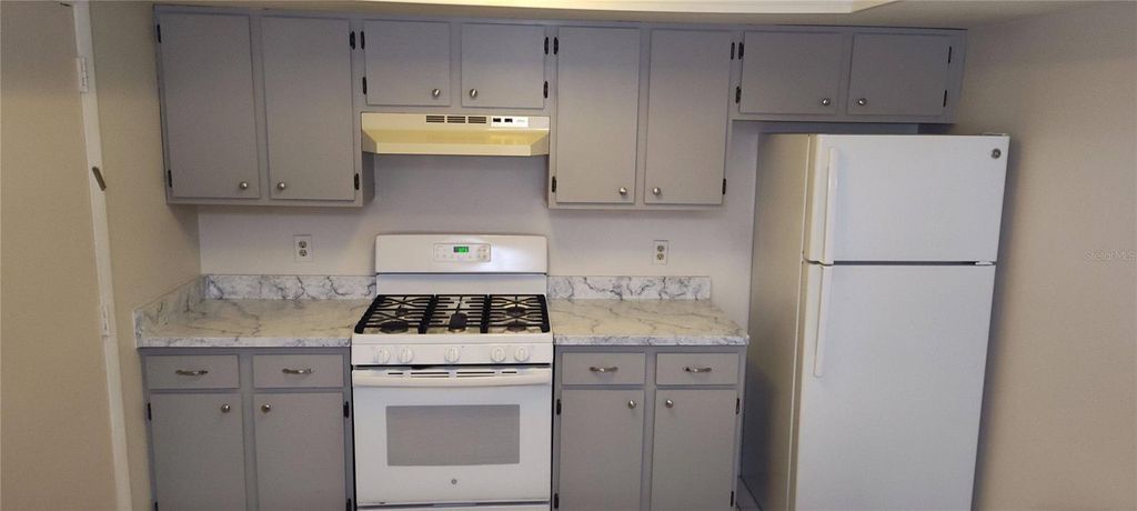 Image 7 of property listing at 5029 LEDGEWOOD WAY, Orlando, FL 32821