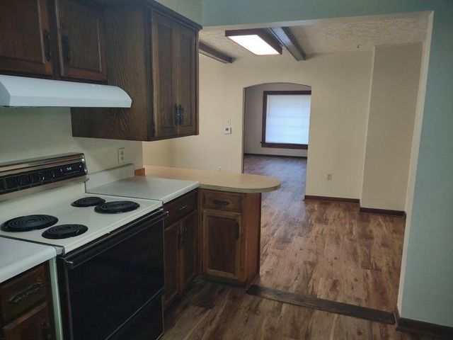 3420 E Valley Water Mill Road, Springfield, MO 65803