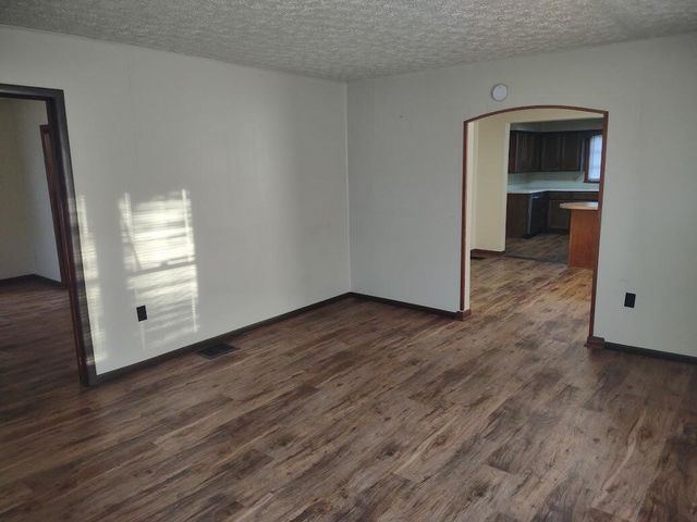 3420 E Valley Water Mill Road, Springfield, MO 65803