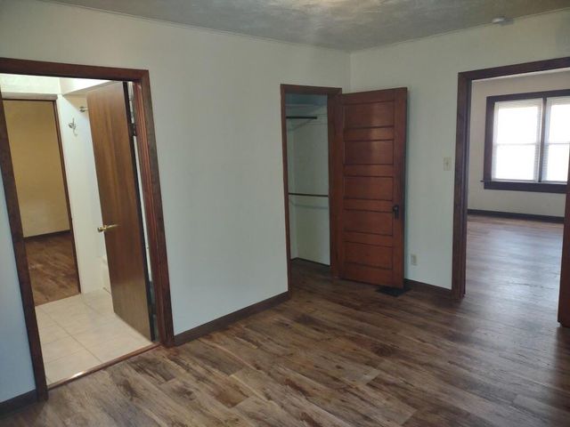 3420 E Valley Water Mill Road, Springfield, MO 65803