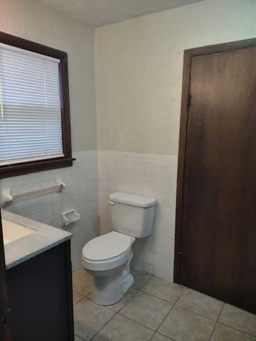 3420 E Valley Water Mill Road, Springfield, MO 65803