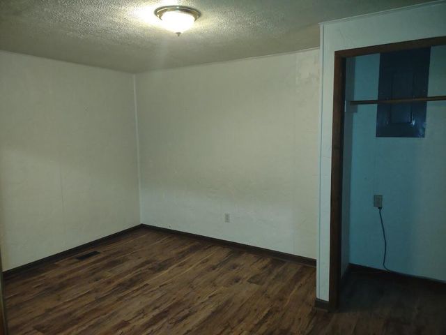 3420 E Valley Water Mill Road, Springfield, MO 65803