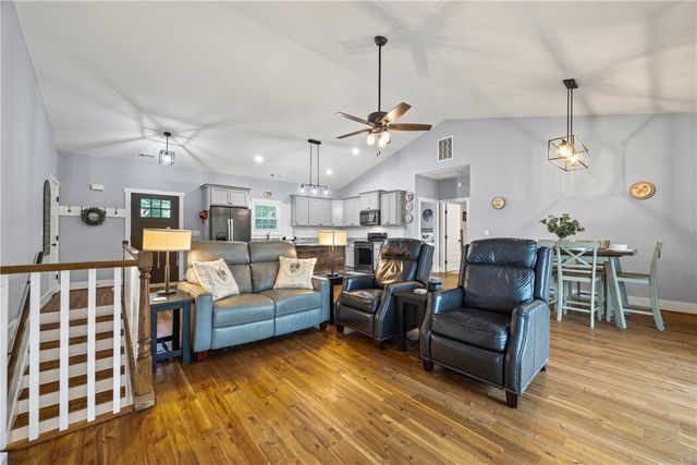 132 Cherokee Lane, Lavonia, GA 30553