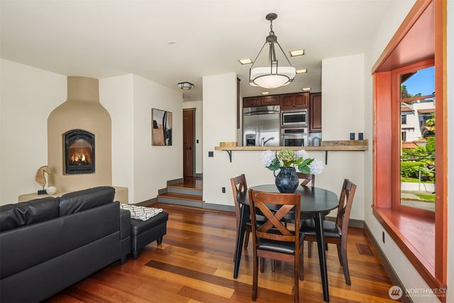 371 W Olympic Place, Seattle, WA 98119