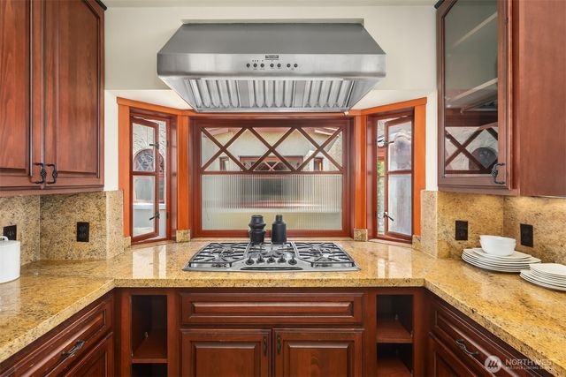 371 W Olympic Place, Seattle, WA 98119