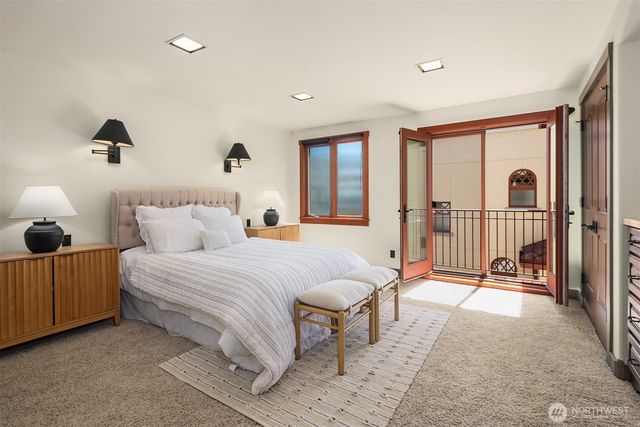 371 W Olympic Place, Seattle, WA 98119