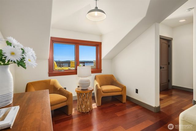 371 W Olympic Place, Seattle, WA 98119